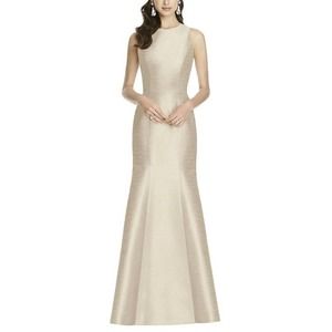New Alfred Sung Dupioni D734 Sleeveless Back Bow Trumpet Gown Champagne Size 8